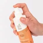 Officina Naturae Kropsspray, der fugter huden under solbadning (200 ml) - for en jævn og naturlig kulør
